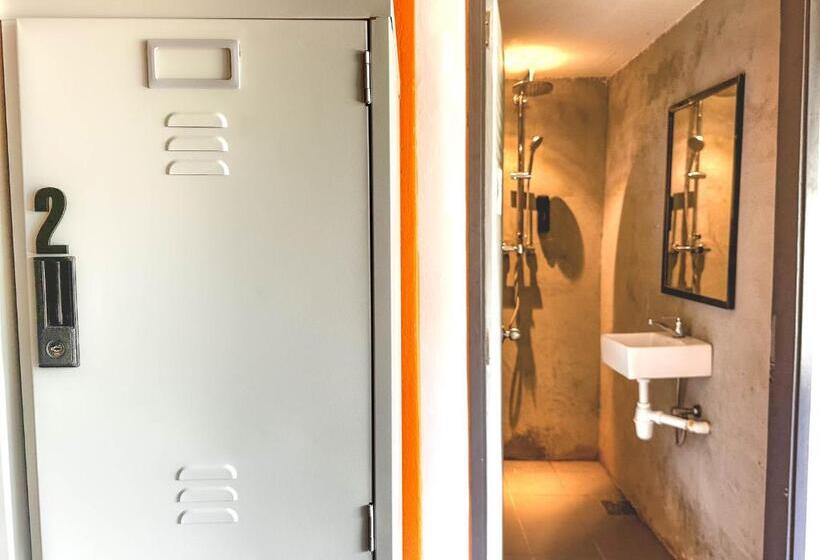 Arch Dormitorio Cenang Hostel