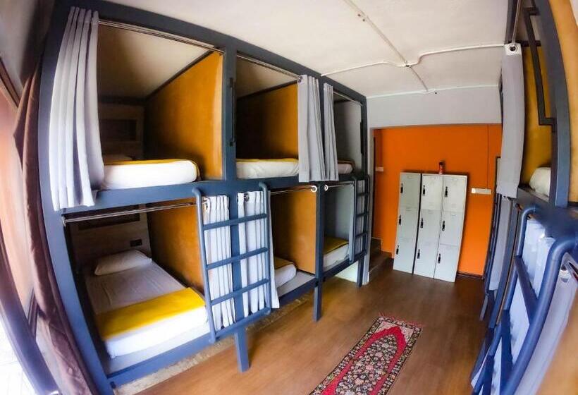 Arch Dormitorio Cenang Hostel
