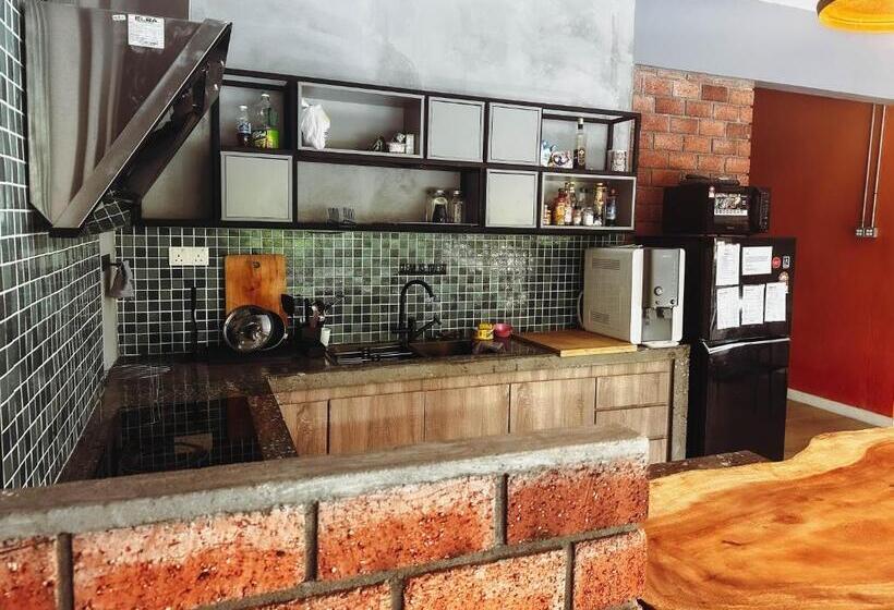 Arch Dormitorio Cenang Hostel