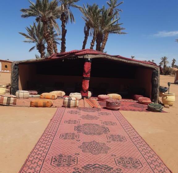 تختخواب و صبحانه Camp Mhamid Sahara Tours