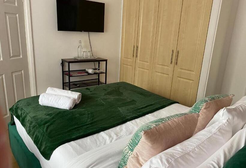 مبيت وإفطار The Lily Pad Self Contained, Private Entrance And Free Parking