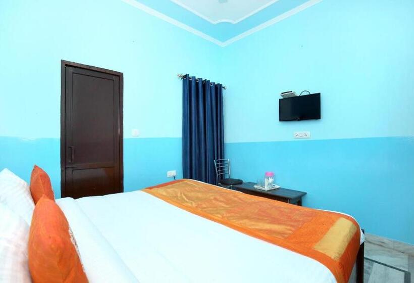 호텔 Oyo 11886  Crystal