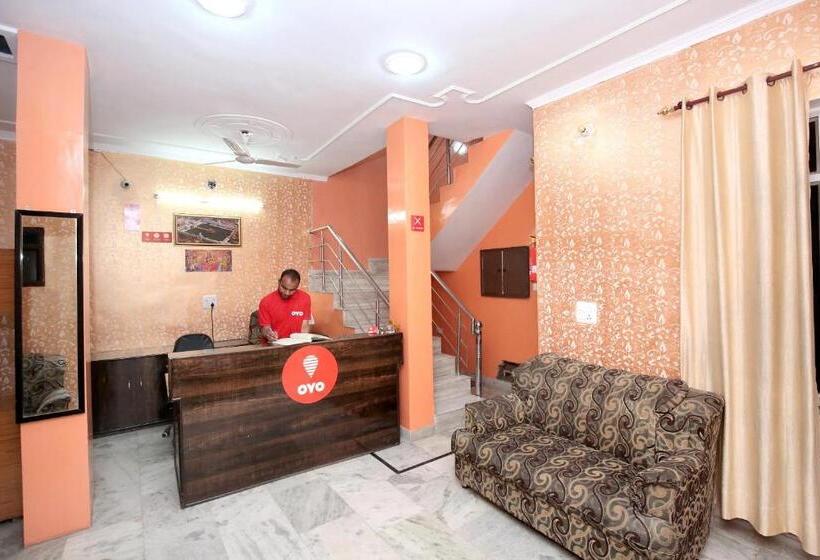 호텔 Oyo 11886  Crystal