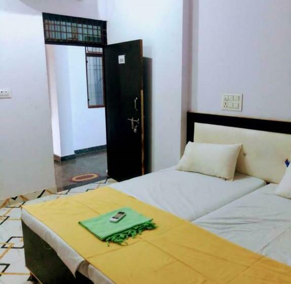 هتل Tajpath & Restaurant By Wb Inn