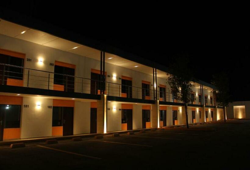 Отель Valle Express