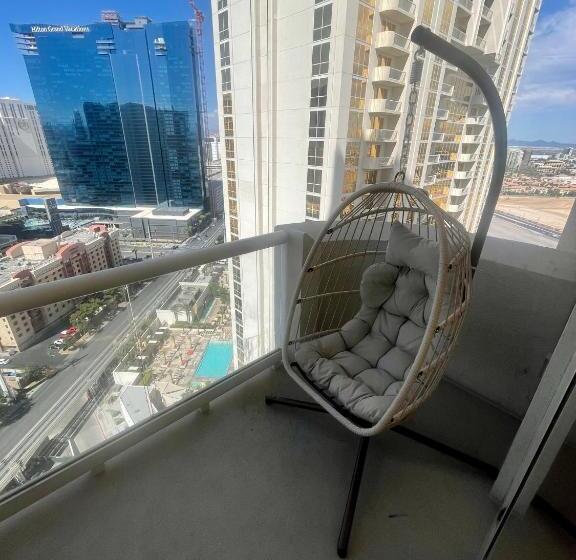 Jet Luxury Elite At The Signature