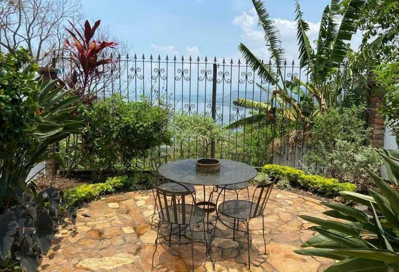 بنسيون Casa Flor De Pajaro, Vistas Panorámicas Increíbles Al Lago