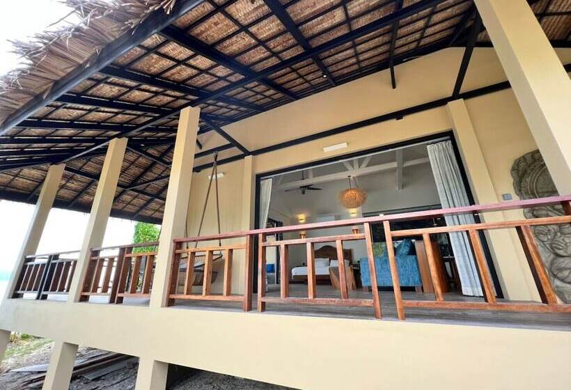 호텔 Absolute Beachfront Villas