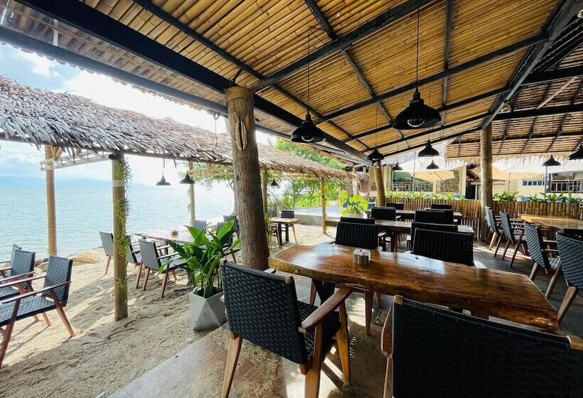 호텔 Absolute Beachfront Villas