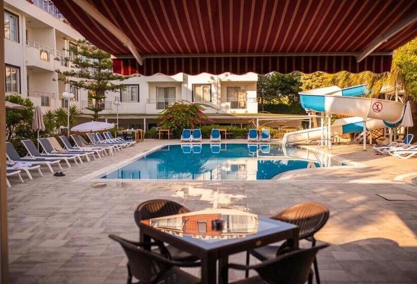 هتل Akalia Resort
