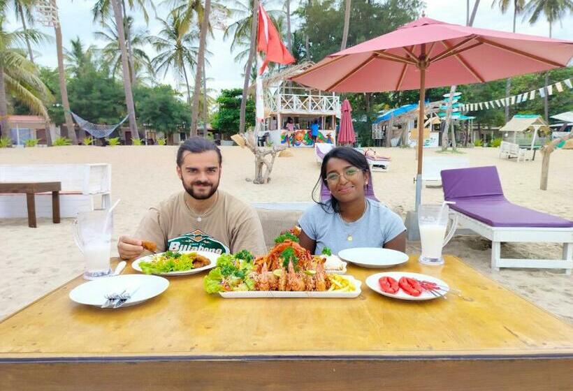 Отель French Garden Pragash Beach