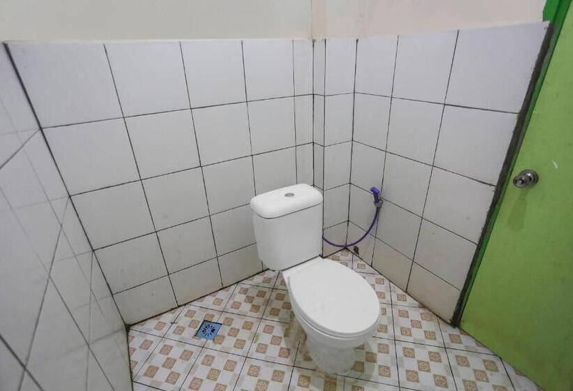 ホテル Oyo 90825 Lizha 2