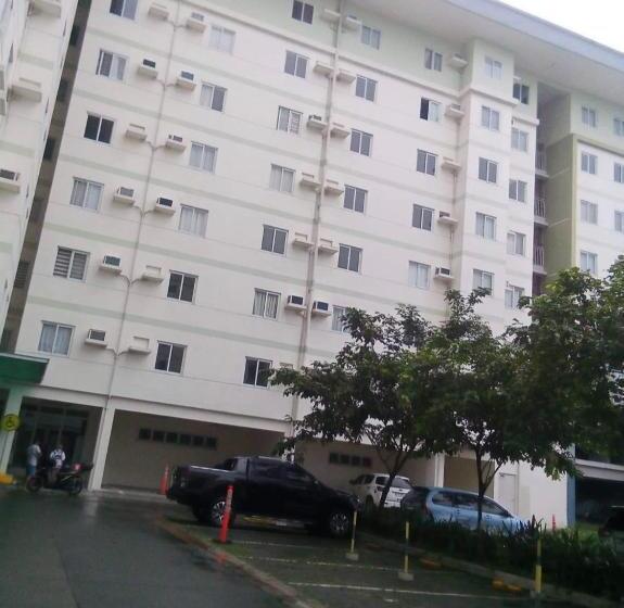 호텔 Staycation Condo With Pool Near Sm Tungko, Bulacan