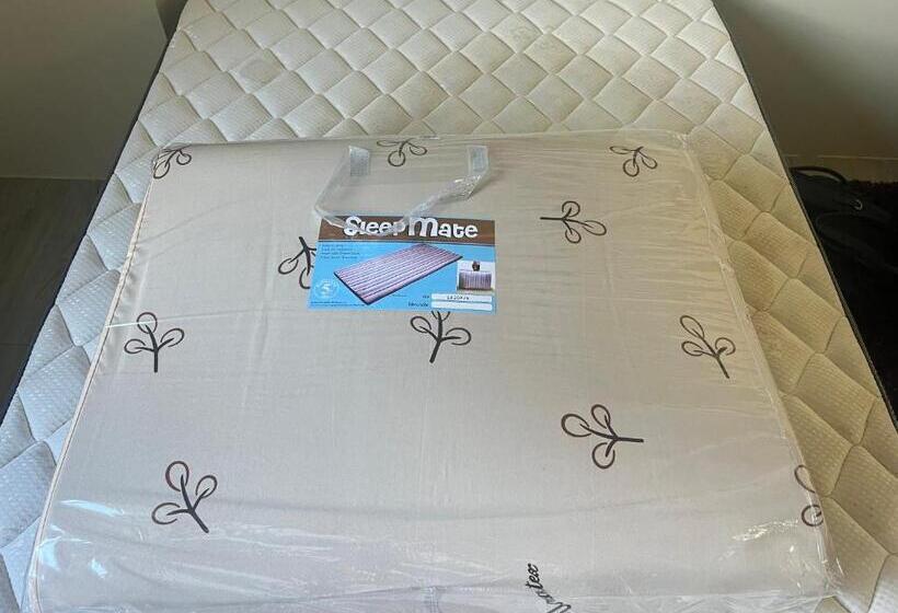 호텔 Staycation Condo With Pool Near Sm Tungko, Bulacan