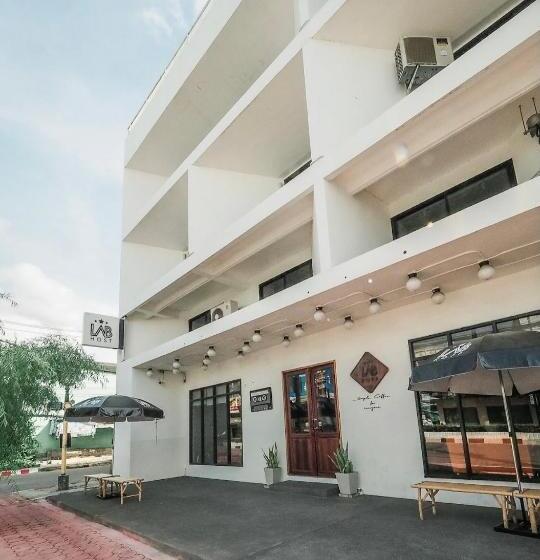 Labkoff Cafe And Hostel