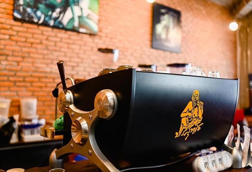 Labkoff Cafe And Hostel