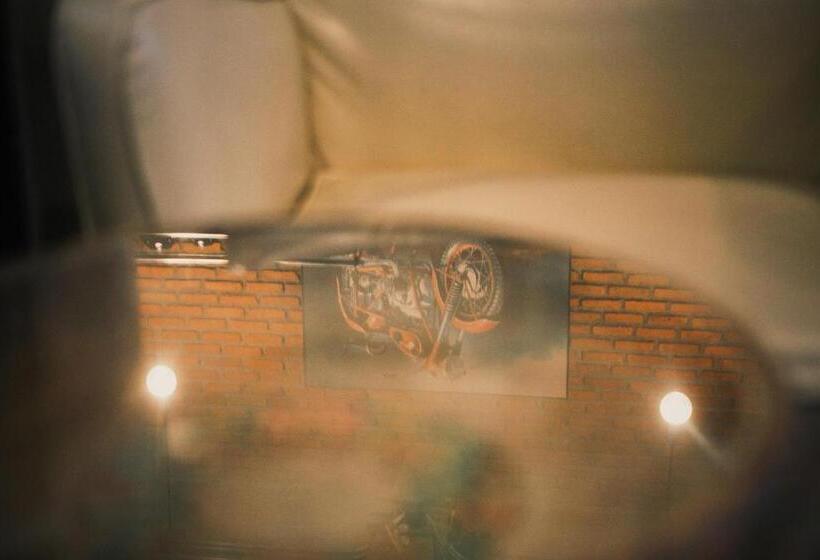 Labkoff Cafe And Hostel