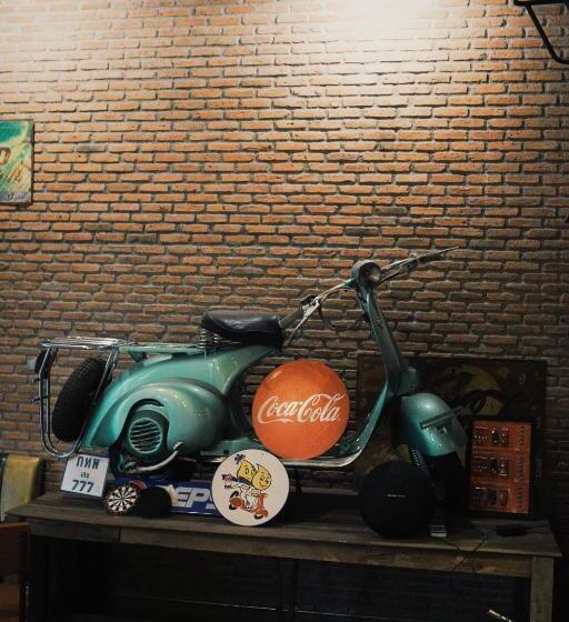 Labkoff Cafe And Hostel