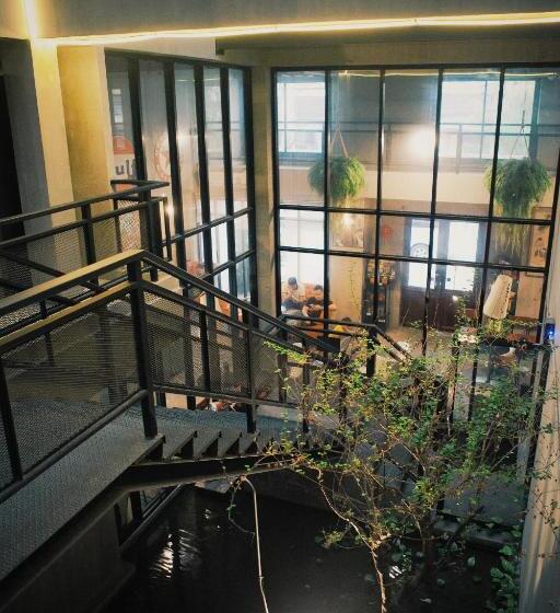 Labkoff Cafe And Hostel