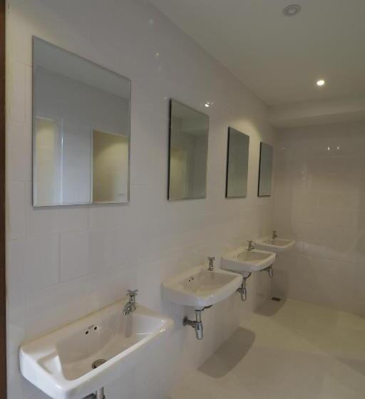 Labkoff Cafe And Hostel