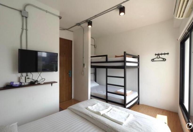 Labkoff Cafe And Hostel