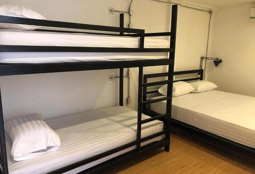 Labkoff Cafe And Hostel