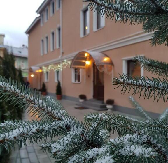 膳宿费 French Boutique