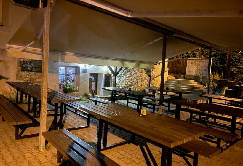 פנסיון Penzion Na Zastávce