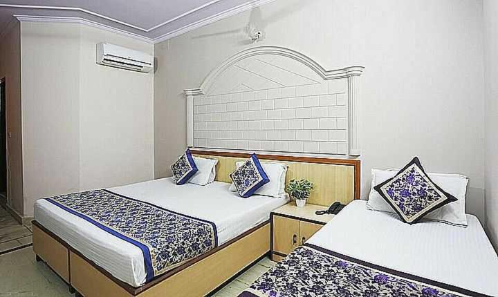 Spot On 45514 Hotel Madhu Regency