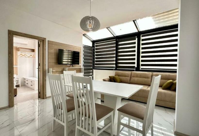 The Green Paradise Apartments