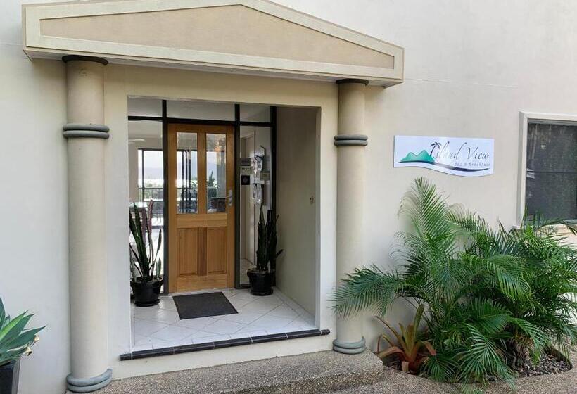 Bed and Breakfast Island Views