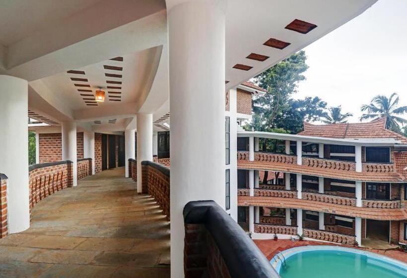 בית מלון כפרי Treebo Trend God S Own Country Ayurveda Resorts