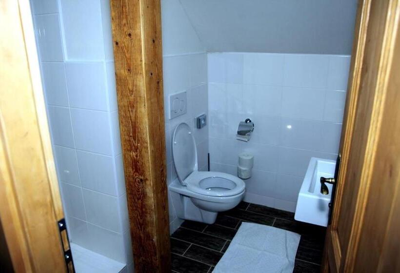 پانسیون Penzion Pod Lesem