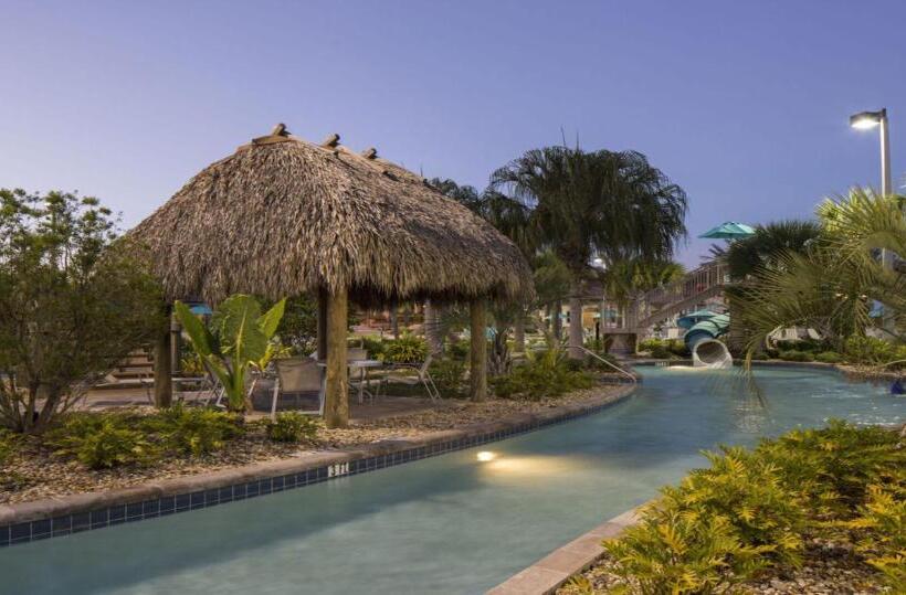 پانسیون The Darlings  Poolside Paradise