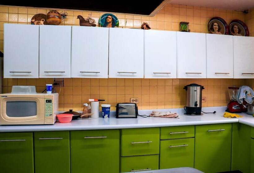 Общежитие Hostal Cuija Coyoacán