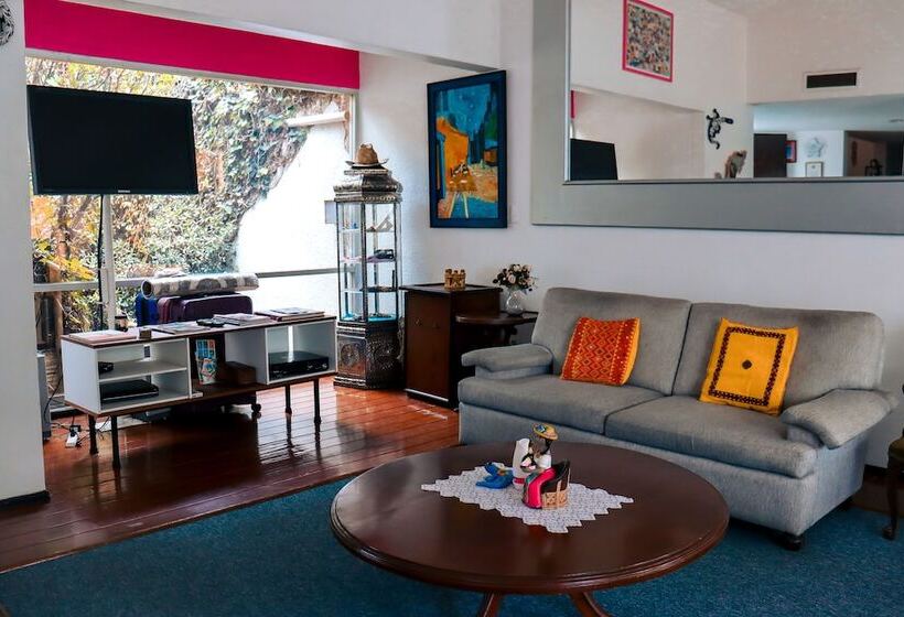 Общежитие Hostal Cuija Coyoacán