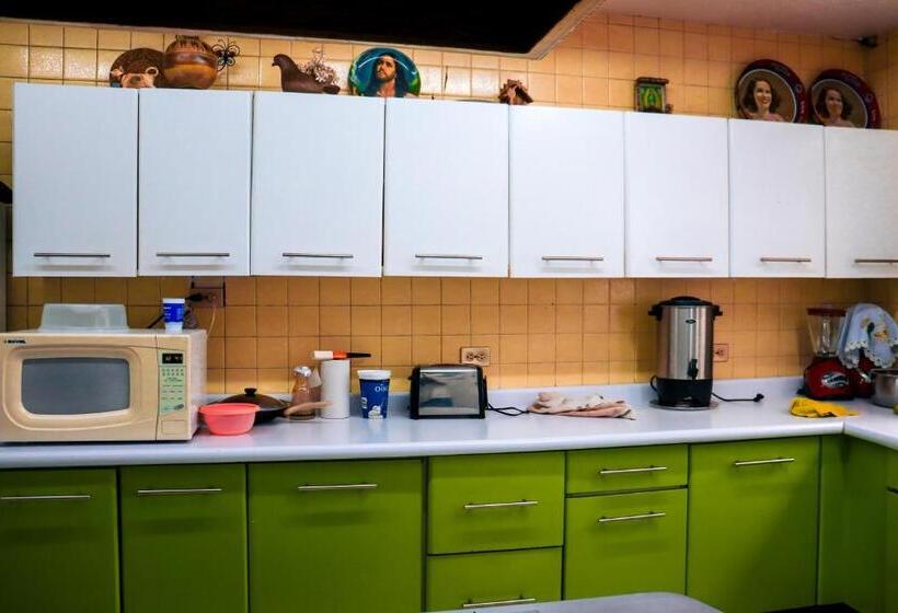 Общежитие Hostal Cuija Coyoacán