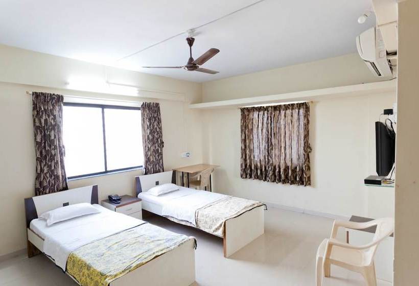 Amigo Serviced Apartments  Chinchwad