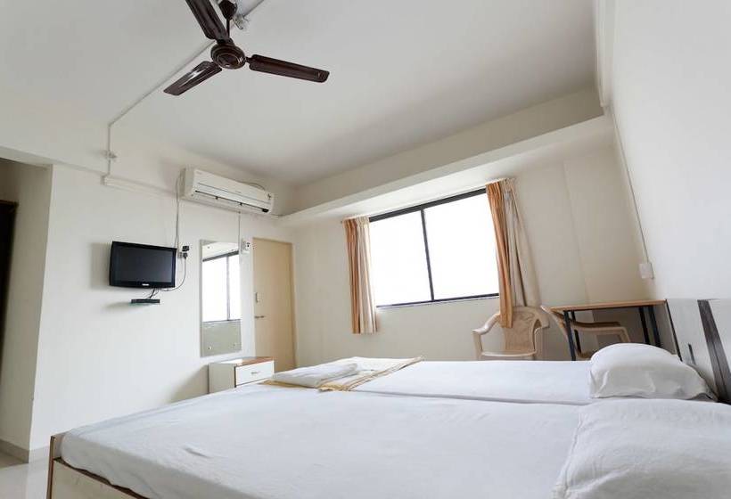 Amigo Serviced Apartments  Chinchwad