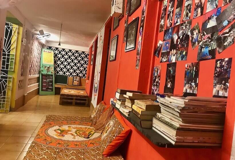 Bricks And Bamboo Hostel