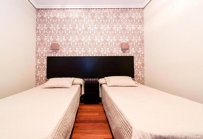 مسافرخانه Alojamiento Catamarán