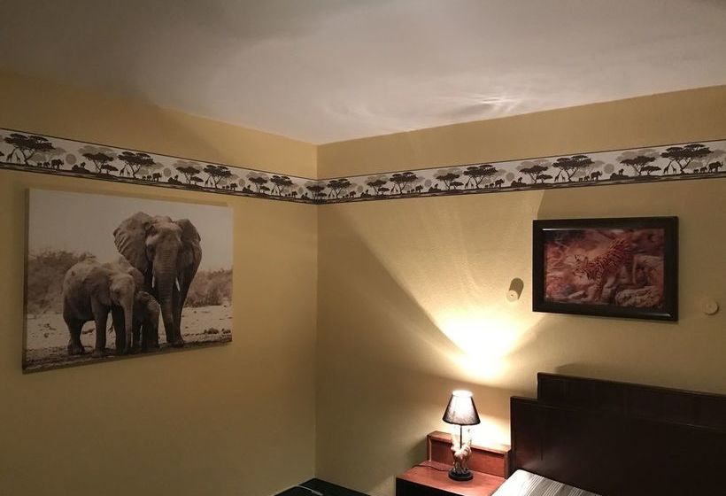 Отель African Safari Lodge