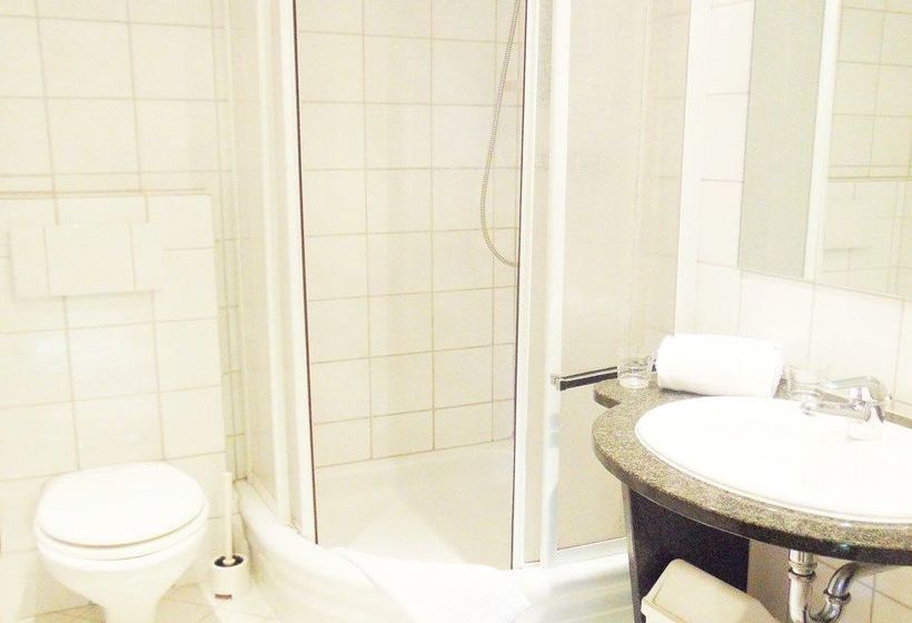 Отель African Safari Lodge