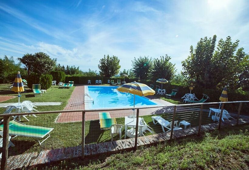 호텔 Agriturismo Palazzo Bandino   Wine Cellar, On Reservation Restaurant And Spa