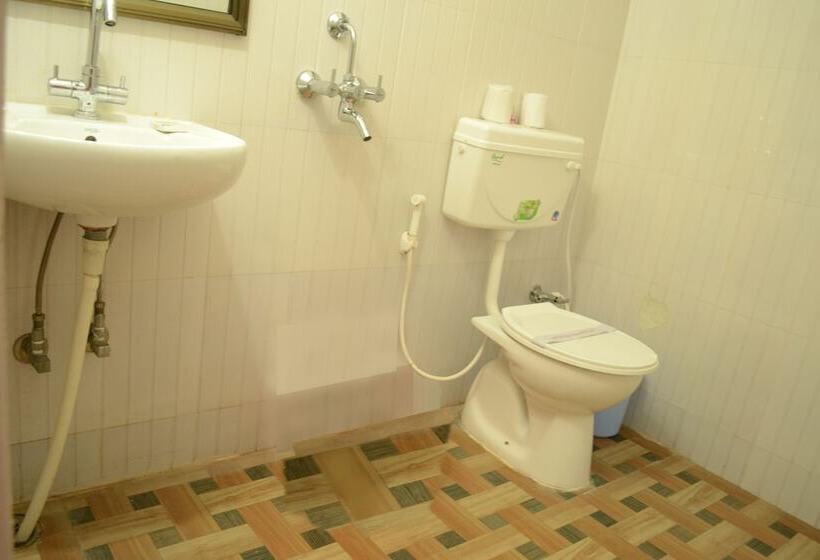 בית מלון כפרי Alok House