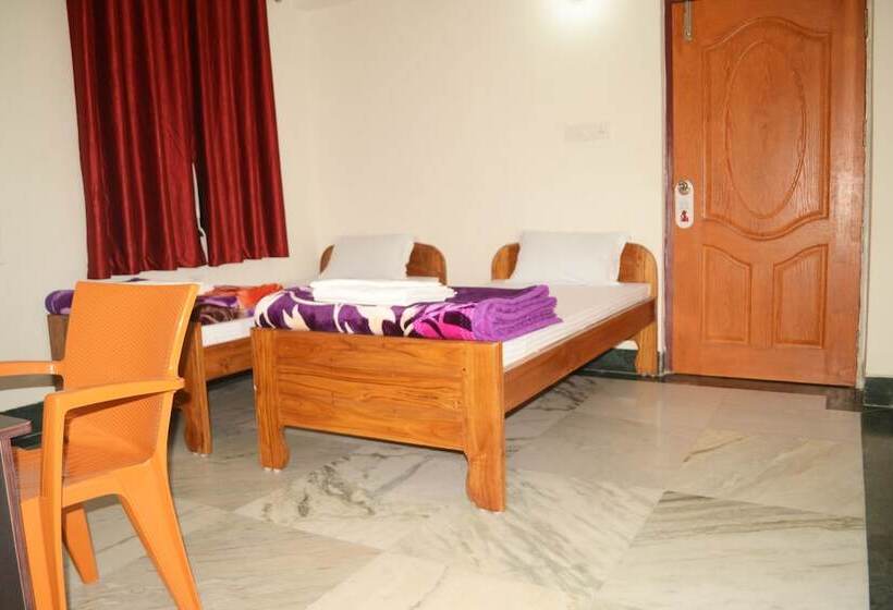 בית מלון כפרי Alok House