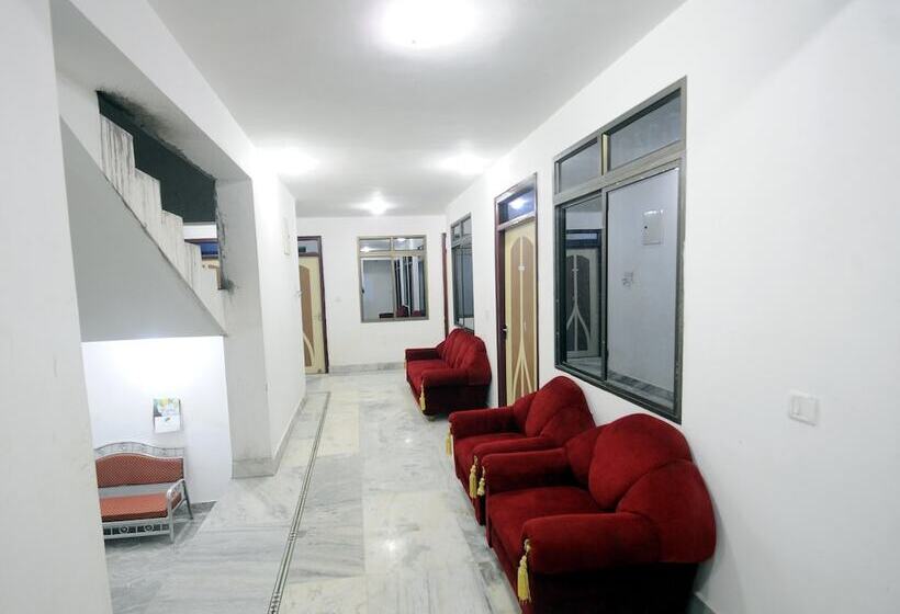 בית מלון כפרי Alok House