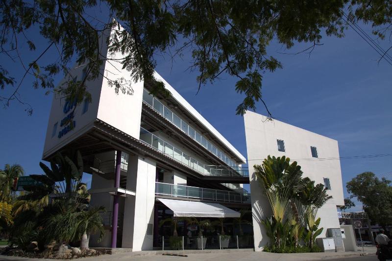 Am Hotel & Plaza