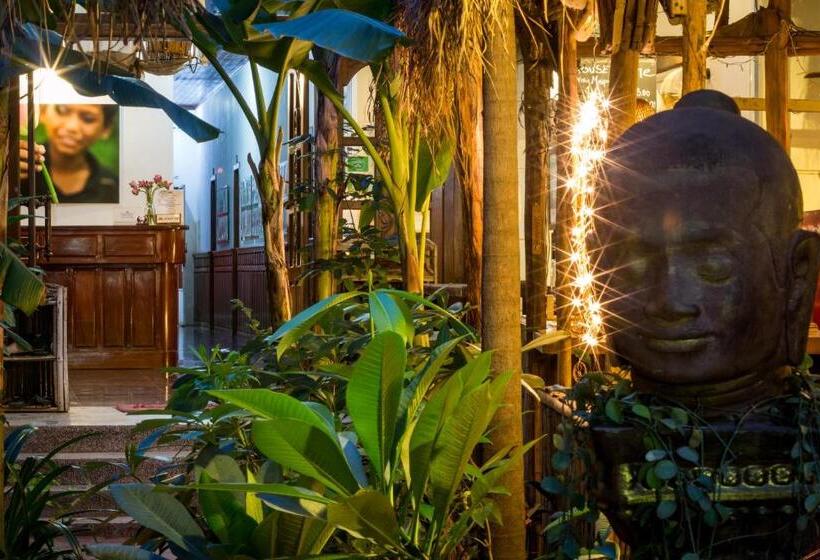 בית מלון כפרי Babel Siem Reap Guesthouse