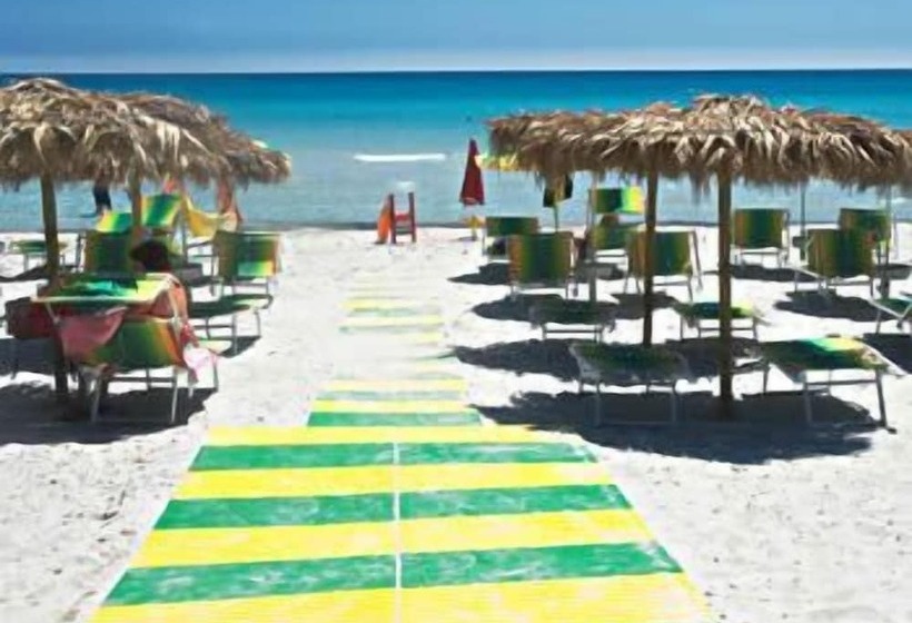 Отель Cala Dei Pini